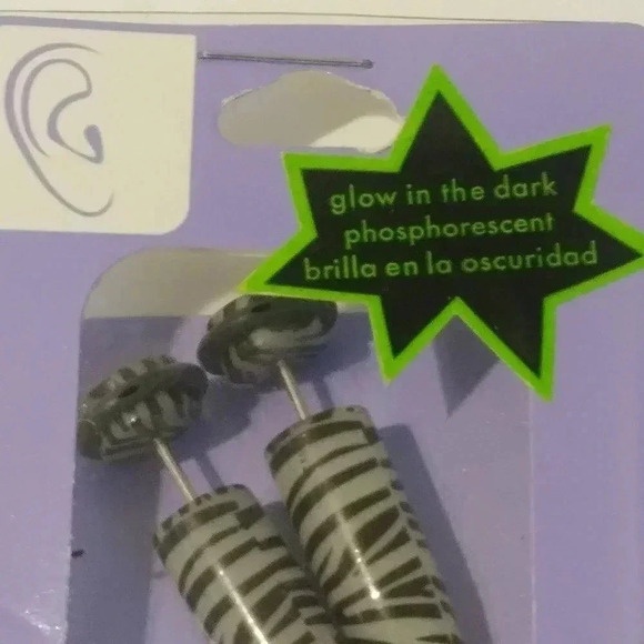 Claire's Zebra Striped Fake Taper Glow in the Dark - Picture 2 of 2